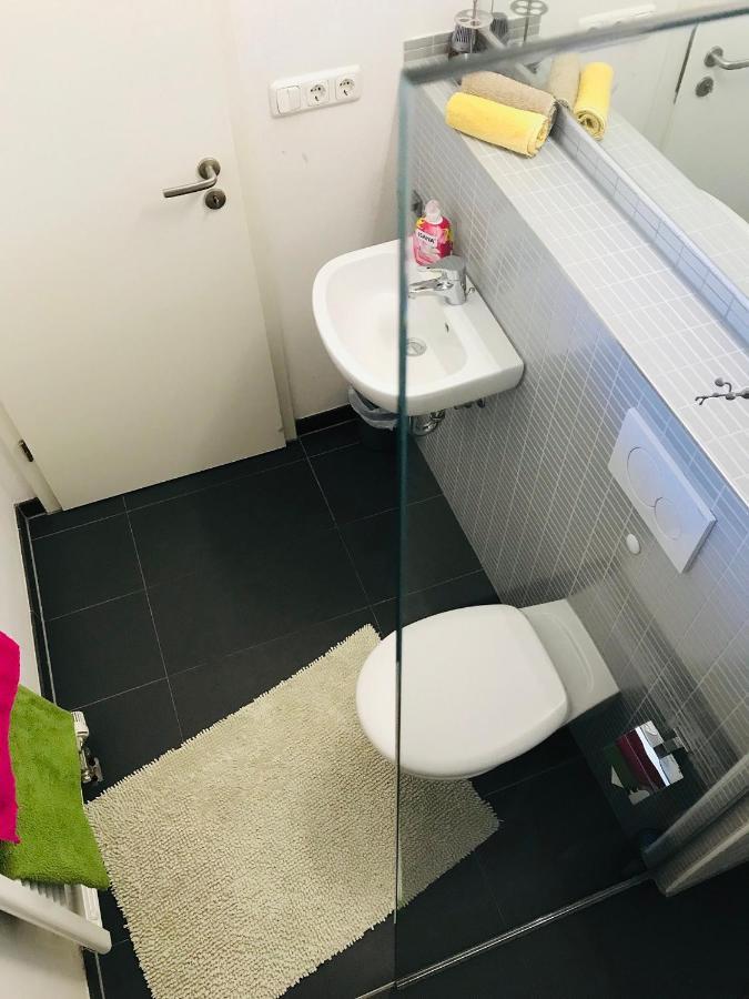 Messe Apartment Am Rhein ケルン エクステリア 写真